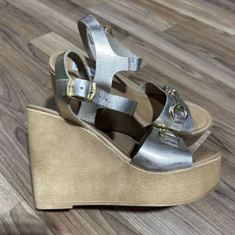 Steve Madden Women's Buckle Bit Ankle Strap Wedge‎ Heel Sandals Silver Size 7